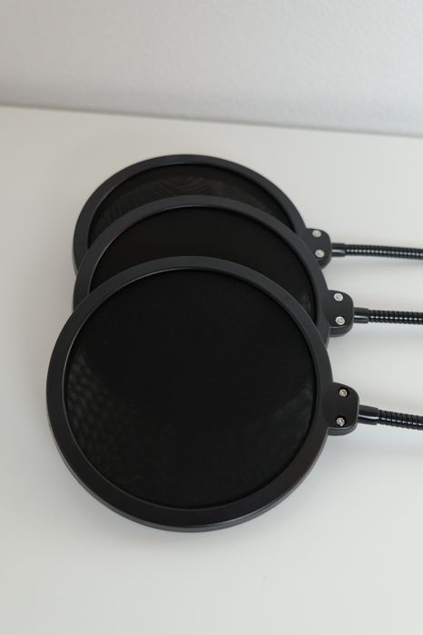 Microphone Accessory to Reduce Breath Noises64170819249155120