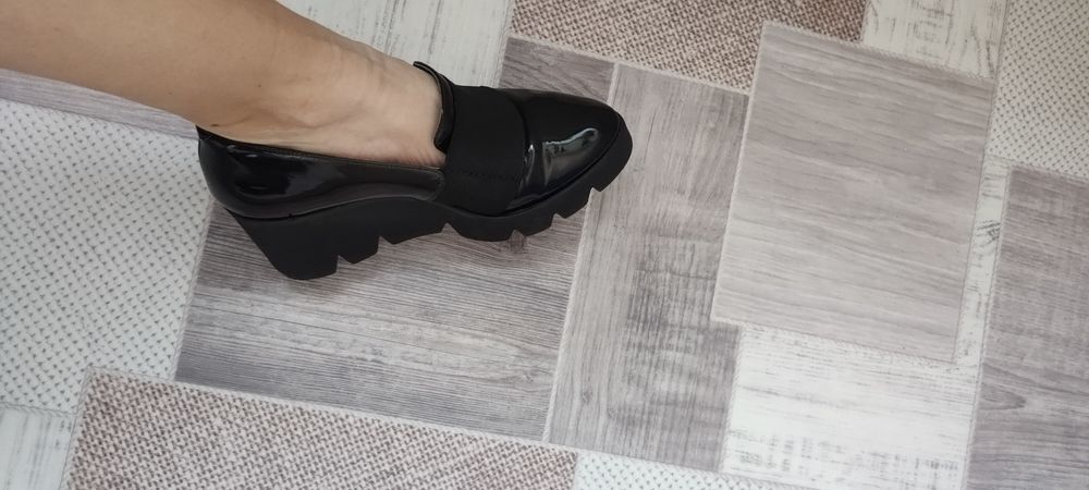 Продам чоботи туфлі 36-37