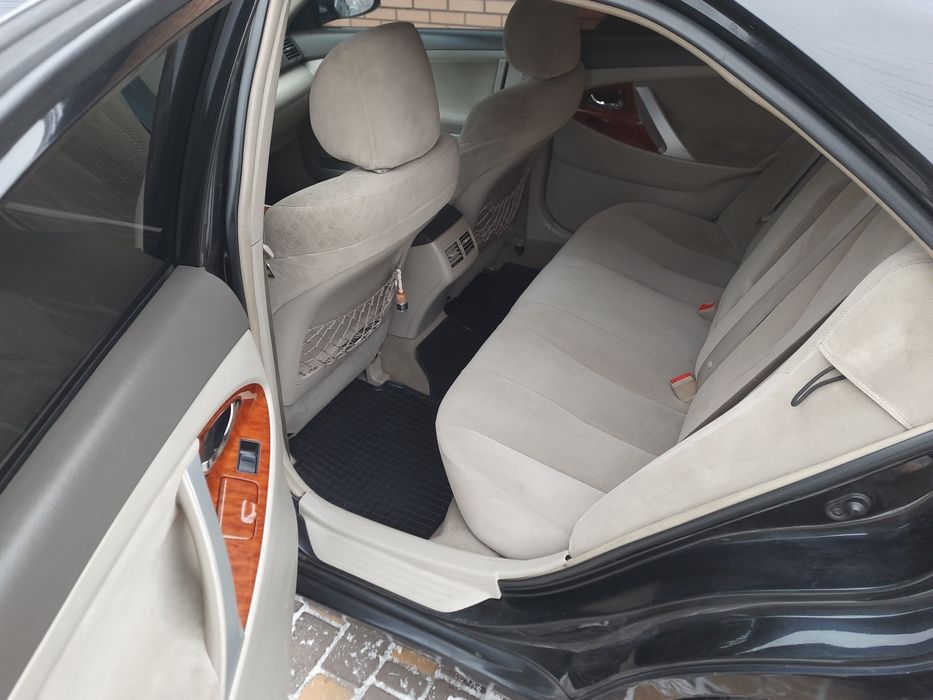 Toyota Camry40          2.4 GAZ-BENZ