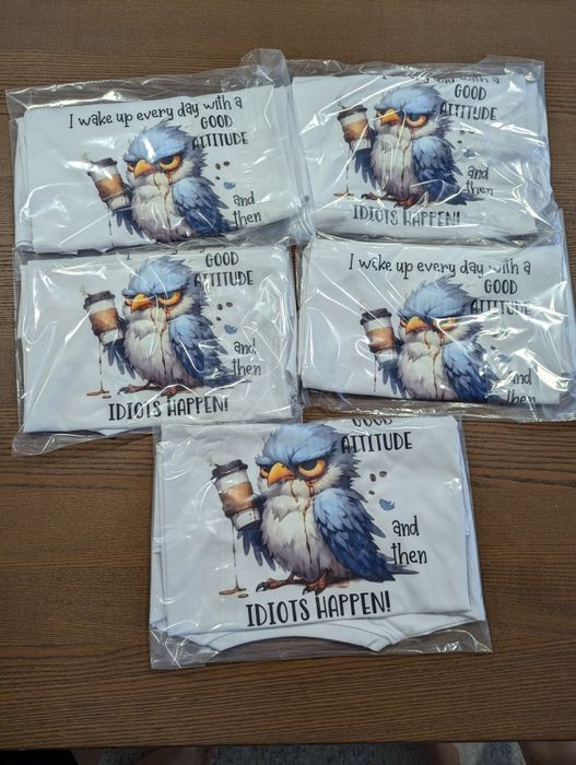 T-shirts / Sweats / tote bags e outros com personalização á sua esco