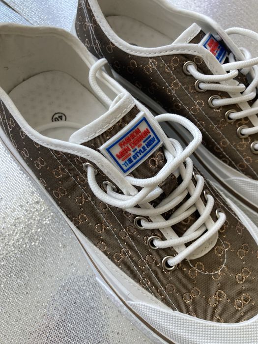 Atrakcyjne obuwie sportowe damskie