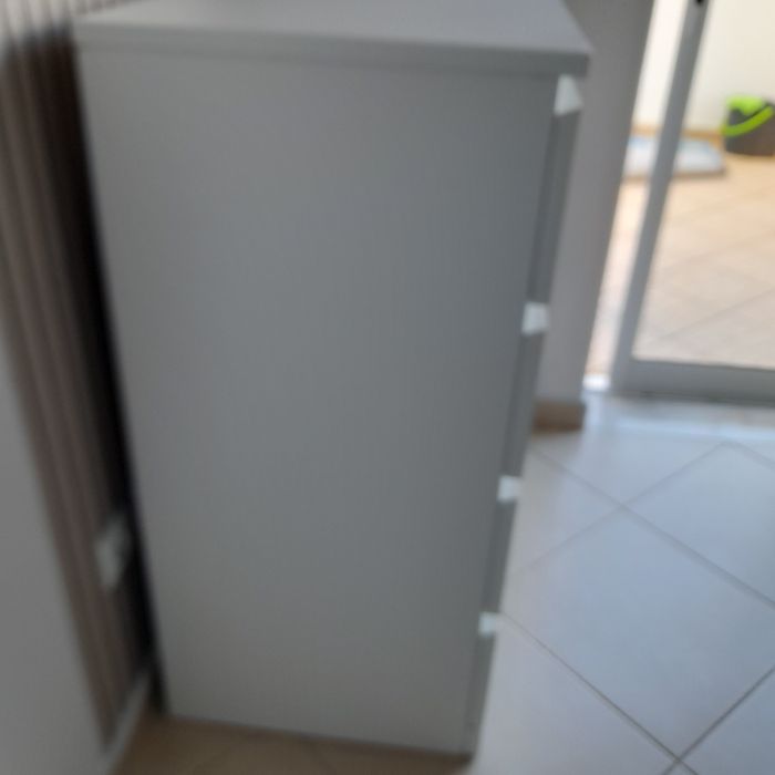 Camiseiro ikea como novo 1metro por 0.80 comprimento e 0.48 profundida