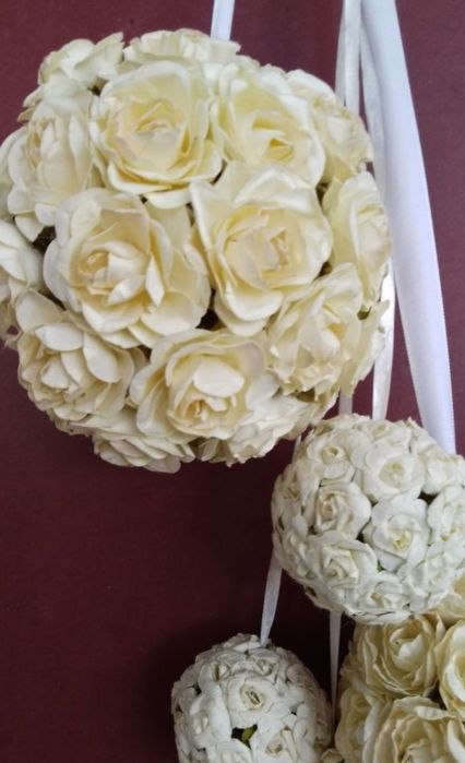 Праздничная подвеска, шары из роз