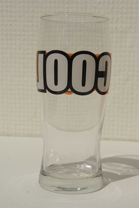 Copo do refrigerante B! Descobre o lado B da vida.