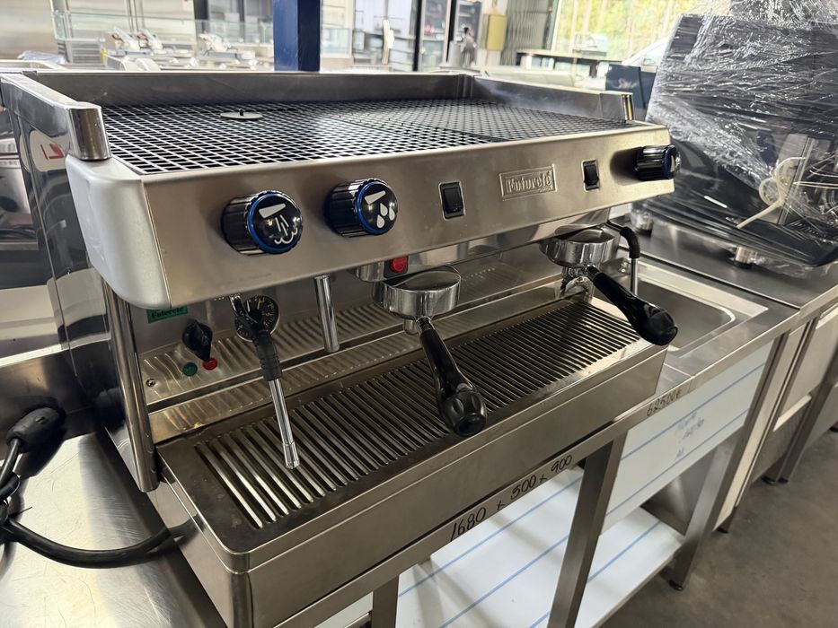 Máquina café industrial futurete  com garantia,fazemos instalação.