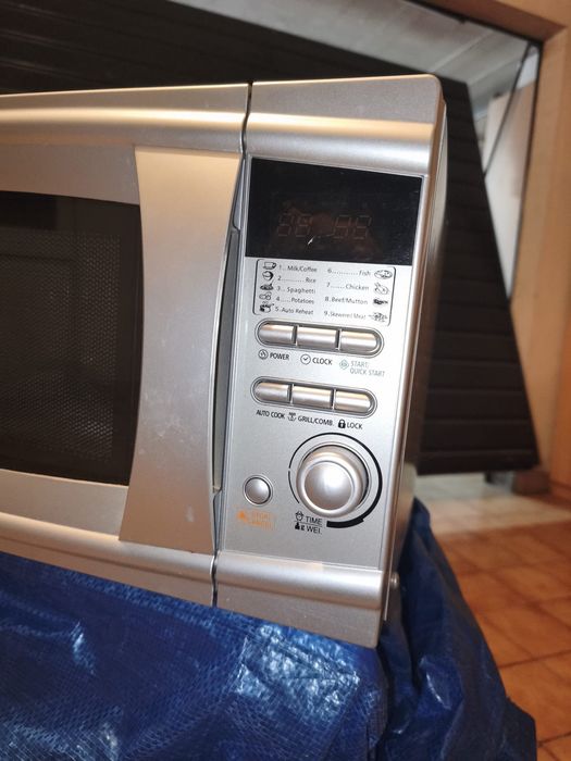 Microondas cinza prata novo