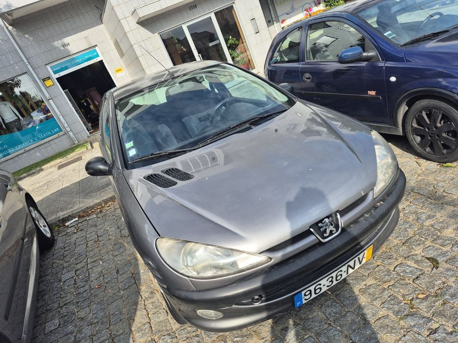 Peugeot 206 1.1 – Gasolina. 1999