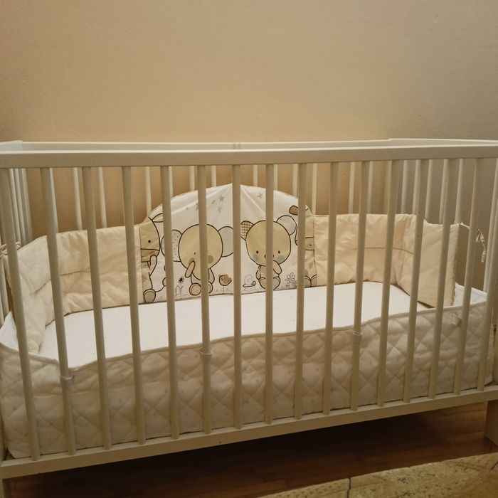 Дитяче ліжечко IKEA, матрас, наматрасник, постіль, бортик