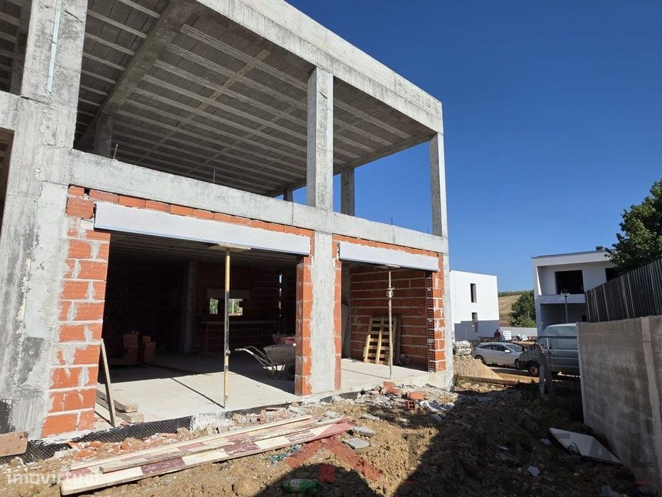 Modern T3 Detached House