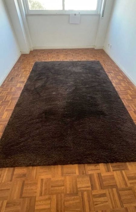 Tapete castanho sala