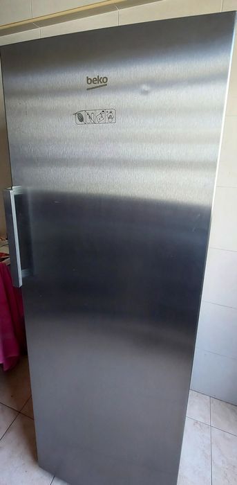 Fogão e freezer E máquina de lavar roupa  à venda