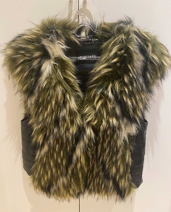 Colete em pelo marca Marciano By Guess Novo Original