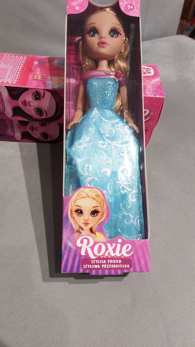 Nowa lalka Roxie Elefun z blond włosami niebieska suknia