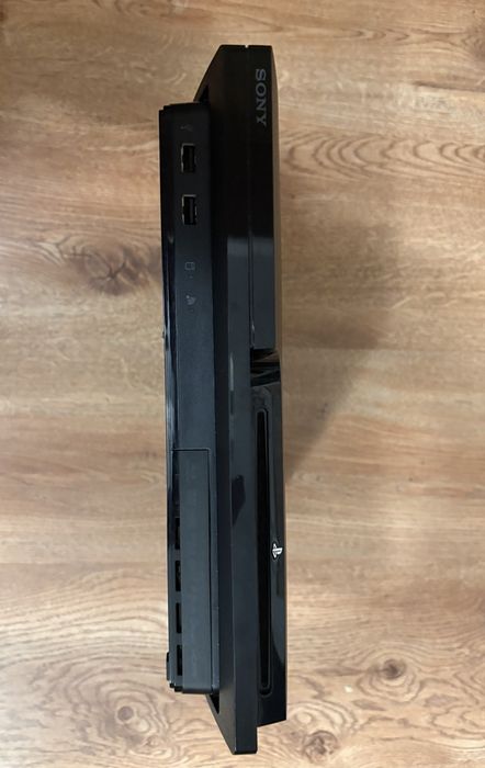 PlayStation 3 Slim 320 GB + 9 gier