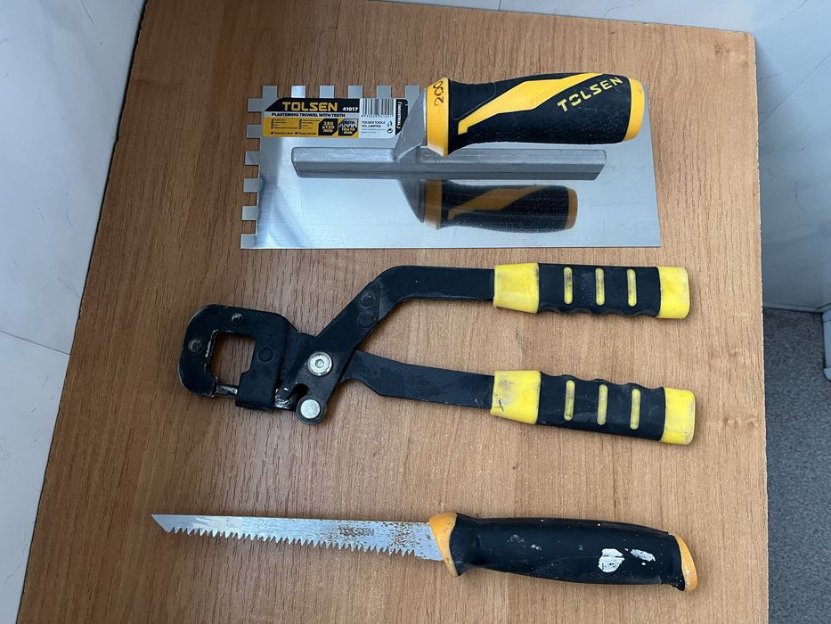 Инструмент строительный.