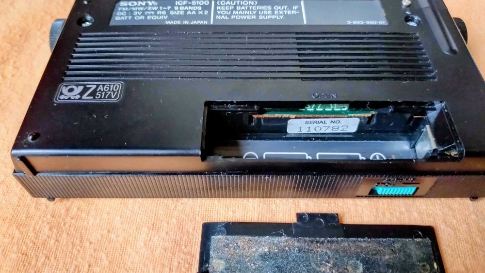 Radio Portatil Raro Sony ICF-5100 9Bandas