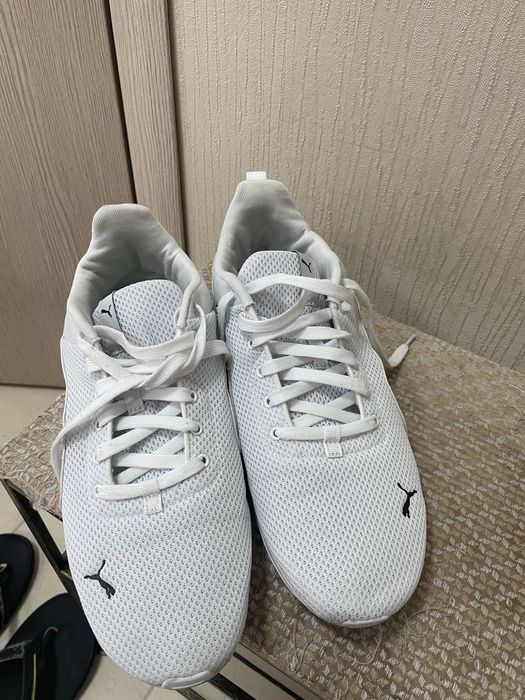 Продам мужские кроссовки Puma Anzarun