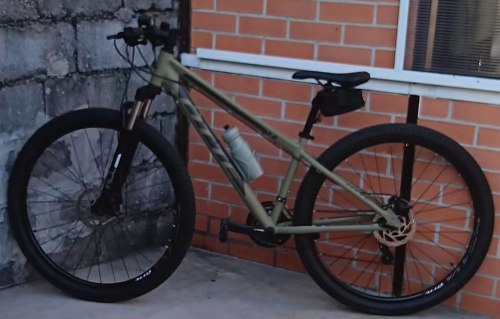 Bicicleta btt usada