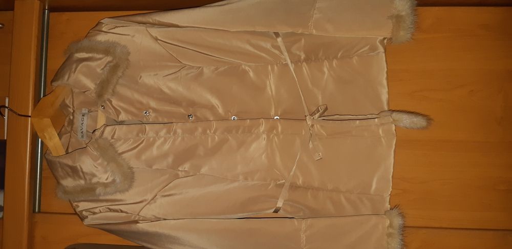 Продам Куртку ,Ветровку