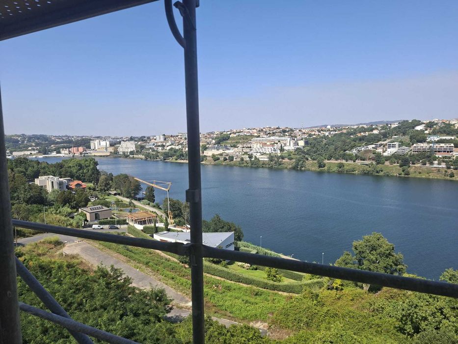 Apartamento T2 novo com vista rio Gaia