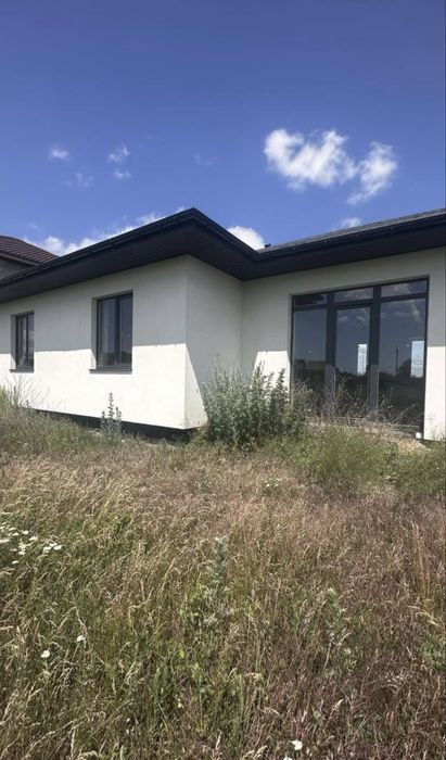 Новий сучасний будинок у Фонтанці