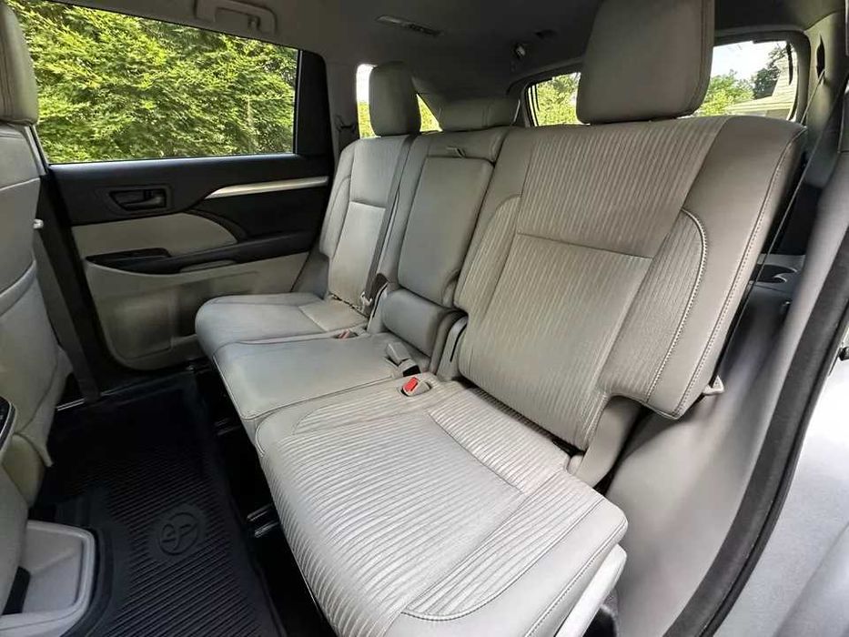 2018 Toyota Highlander LE