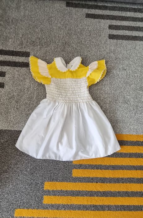 sukienka biało-żółta