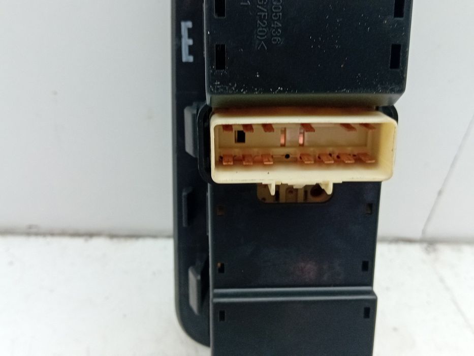 Comando / botão / interruptor vidros frente esquerdo CHEVROLET Captiva