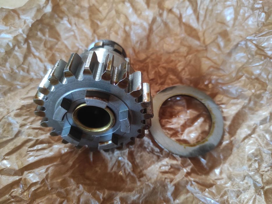 Wałek zdawczy+ łożysko iż 49 56 planeta Jupiter Jupiter