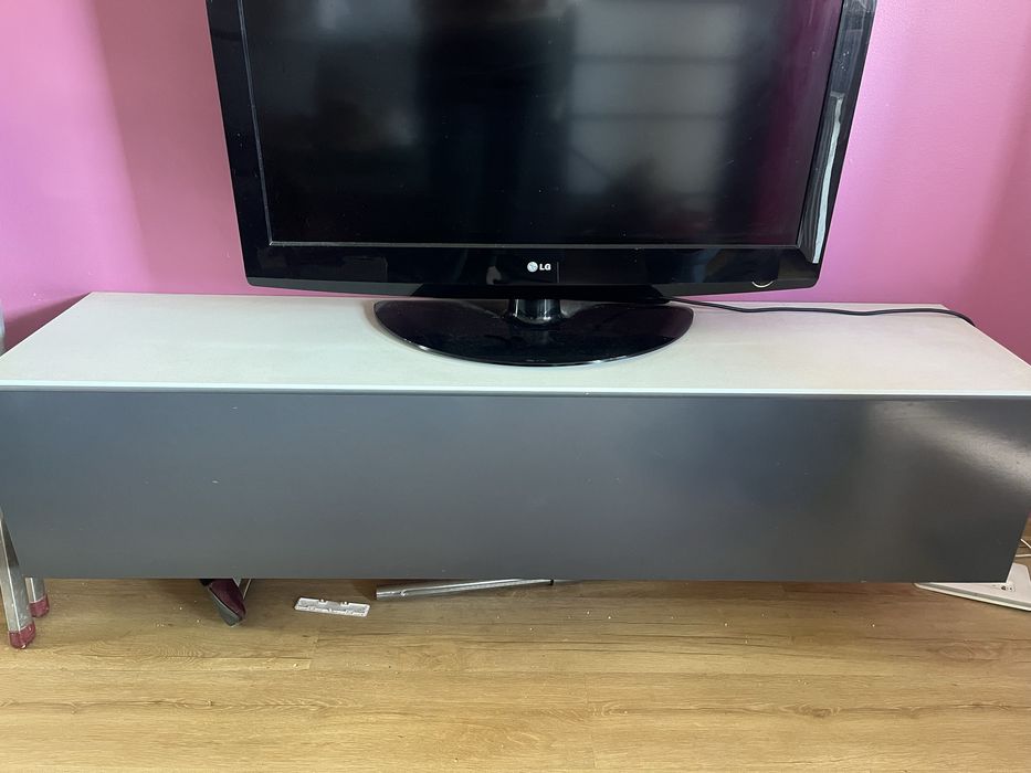 Szafka pod telewizor