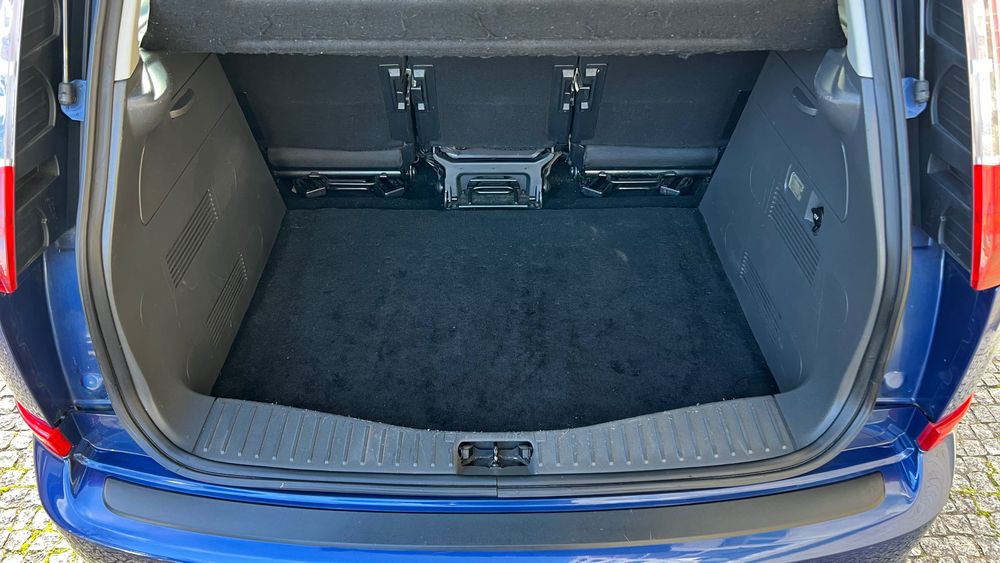 Vendo CMAX 1.6 diesel poucos kms muitos extras Titanium único dono