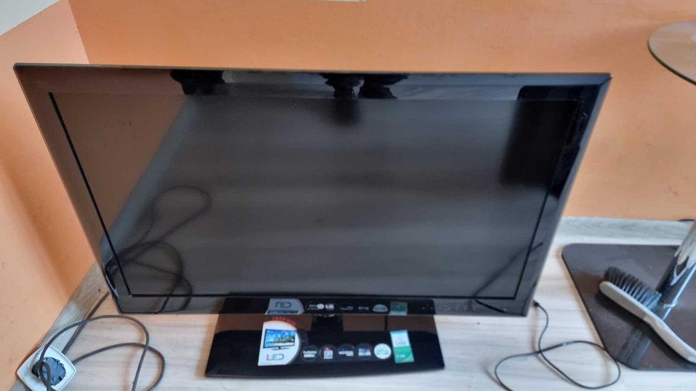 Telewizor 37 cale LG 37LE5300