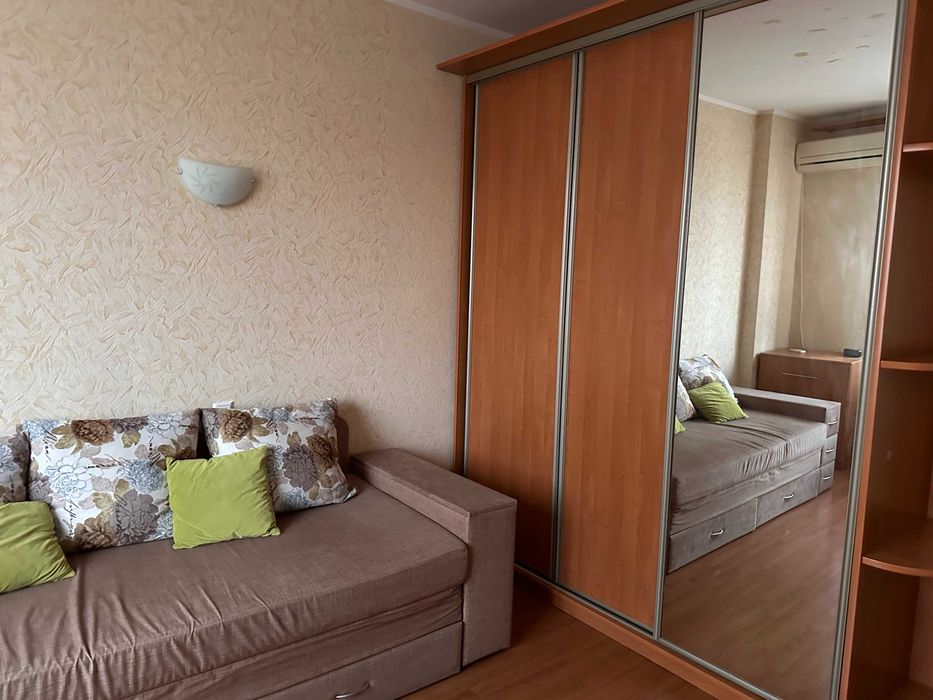 Квартира двокімнатна в Києві подобово