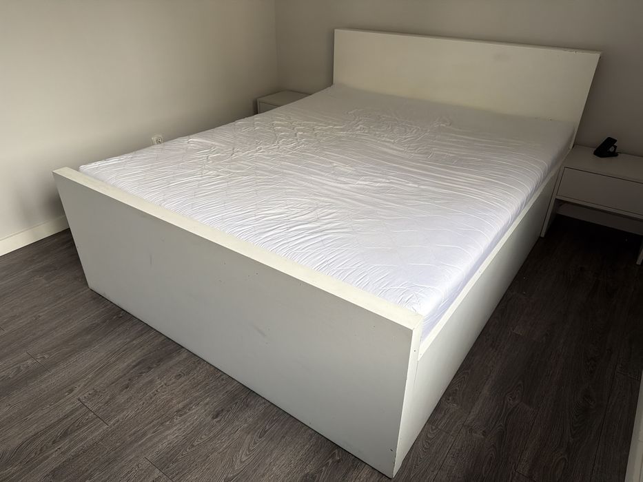Łóżko lite drewno białe 160/200