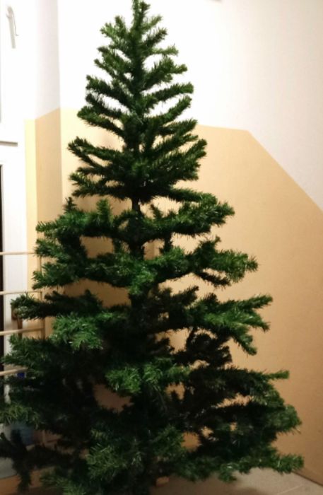 Choinka sztuczna zielona iglasta