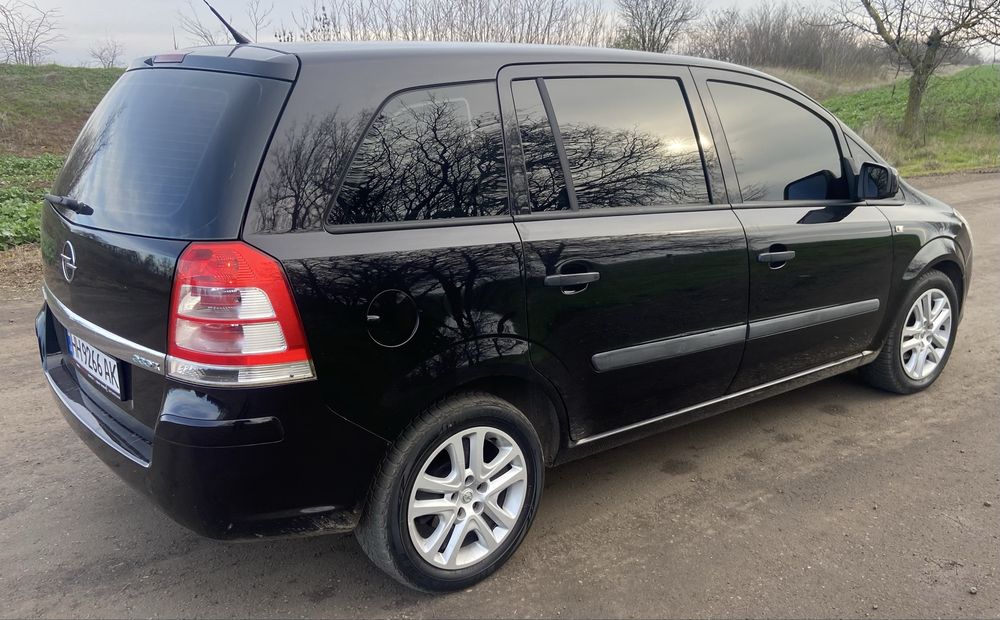 Опель Зефира 2010