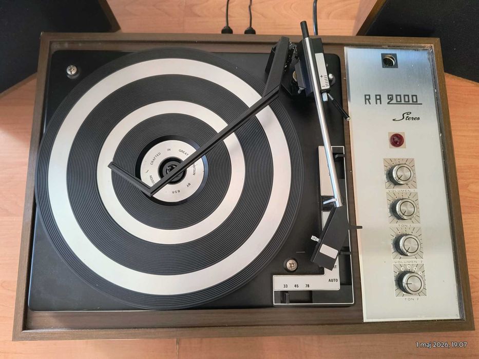 Gramofon z kolumami