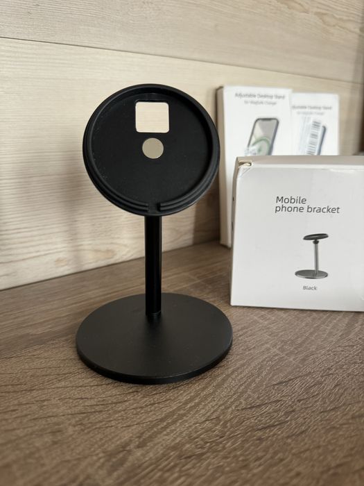 Підставка для iPhone MagSafe