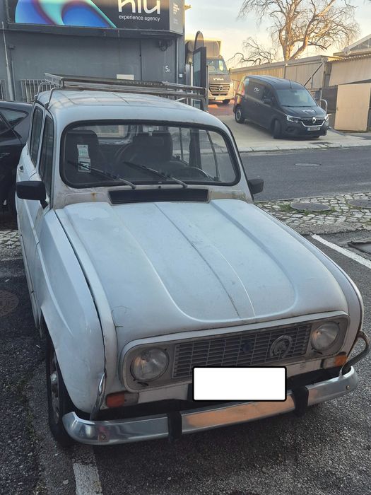 Renault 4 GTL - Um Clássico Icónico (Ideal para Restauro)