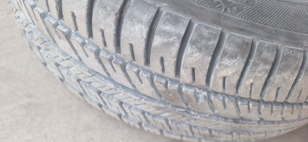 Pneu 195/65 R15 + jante com pneu 205/60R15