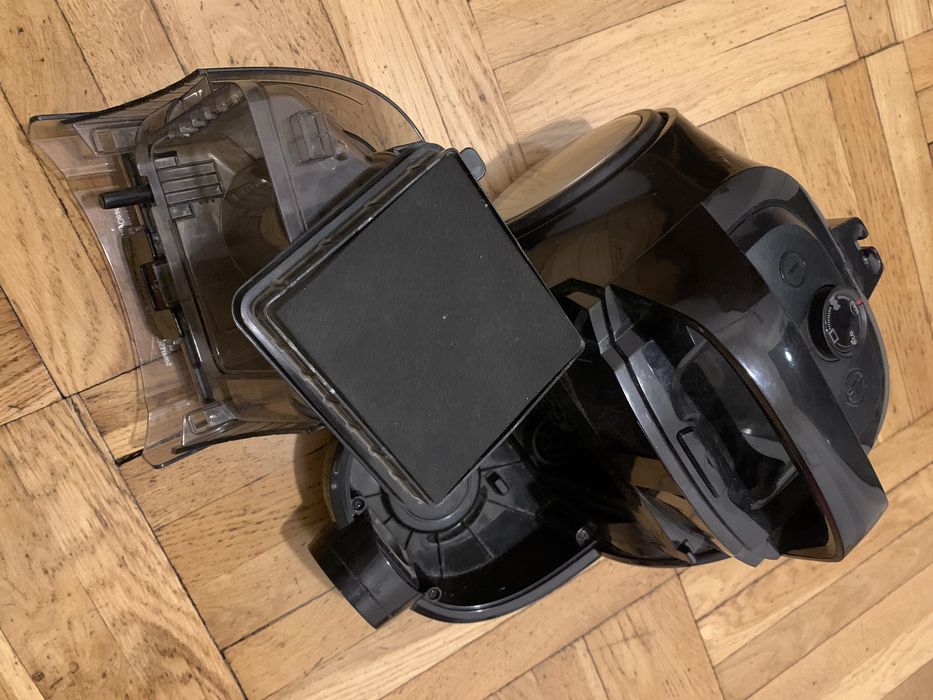 Sprzedam odkurzacz bezworkowy Beko vco 42701 AB