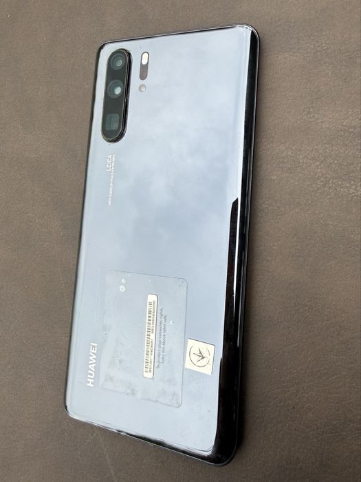 Smartfon Huawei P30 8GB  RAM
