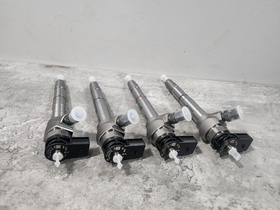 NOWY WTRYSKIWACZ BOSCH 0445.110.835 VW 2.0TDI 05L130277M 05L130277E