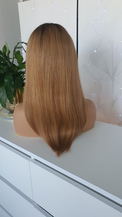 Peruka z włosów naturalnych w 100% blond grzywka Carmen