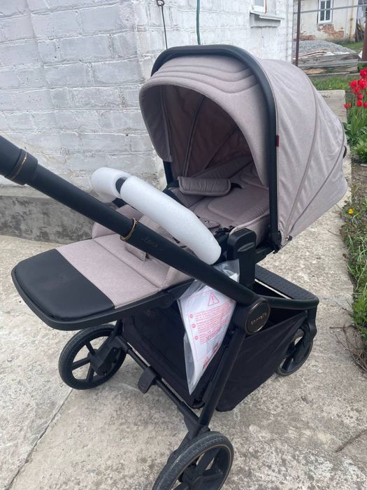 Carrello Epica каляска 2в1 2025 року