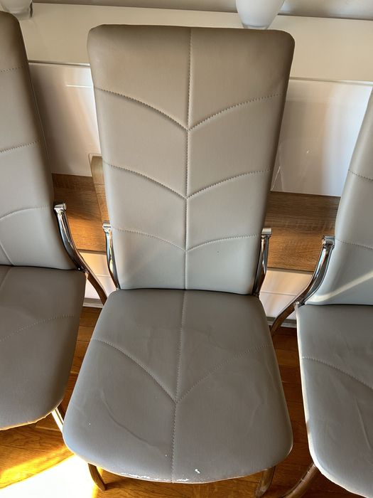 4 Cadeiras de Sala de Jantar – Conjunto