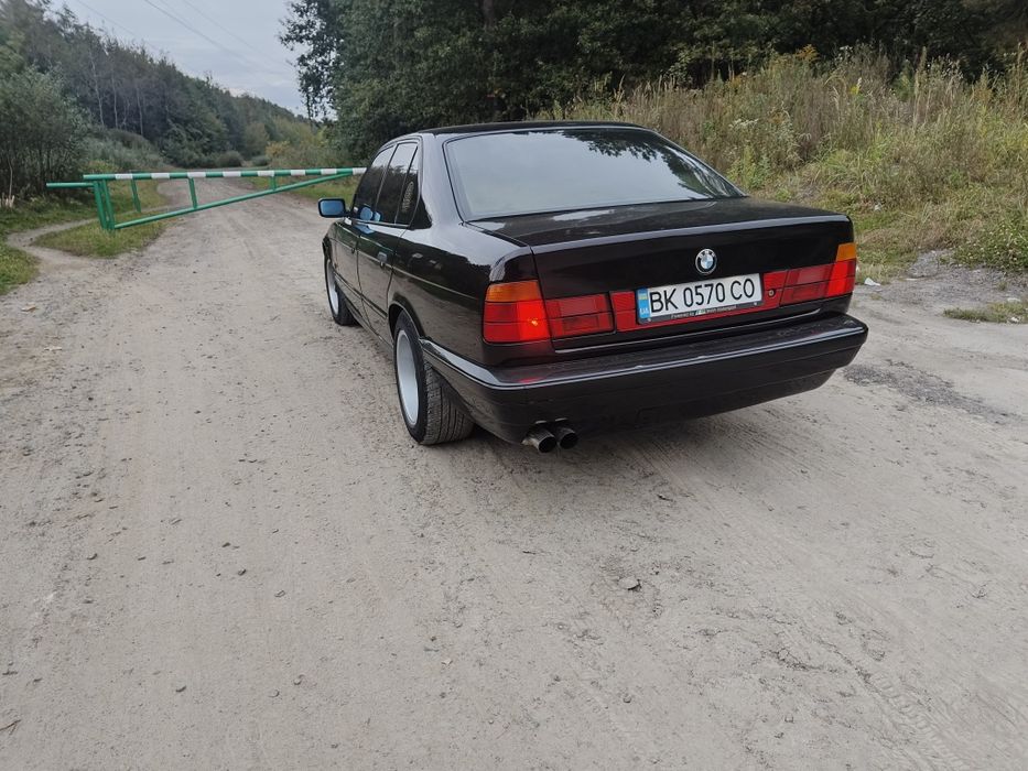 BMW E34  m50b25tu