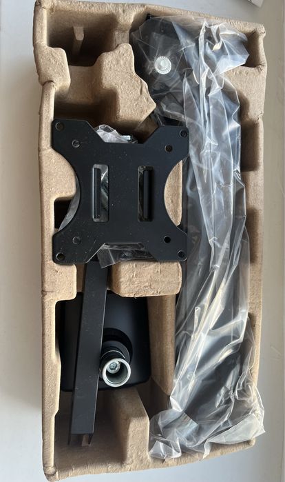 Одиночний кронштейн для кріплення моніторів