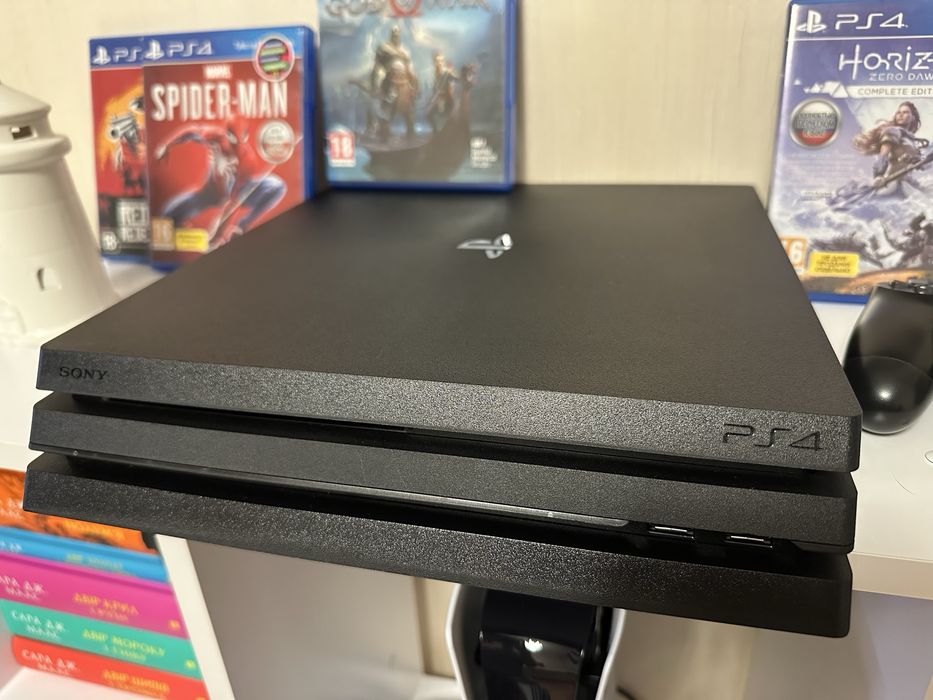 Продам ps4pro 1tb.