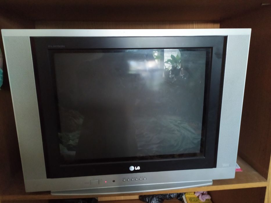 Продам телевизор